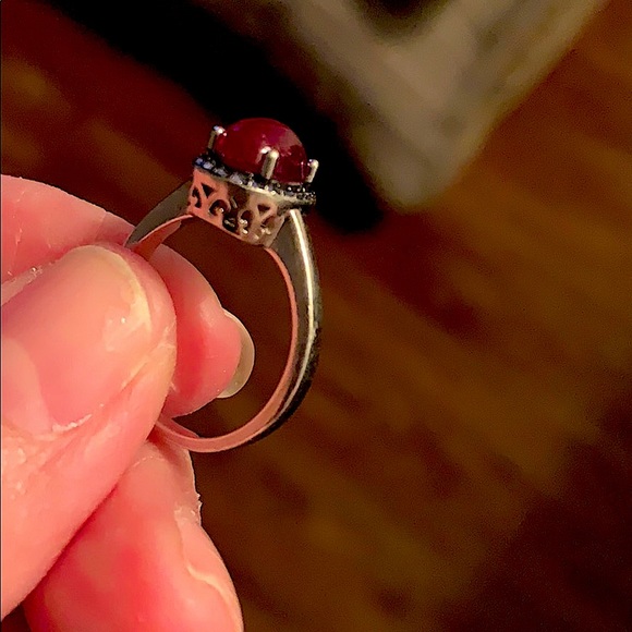 Ring - Picture 3 of 4